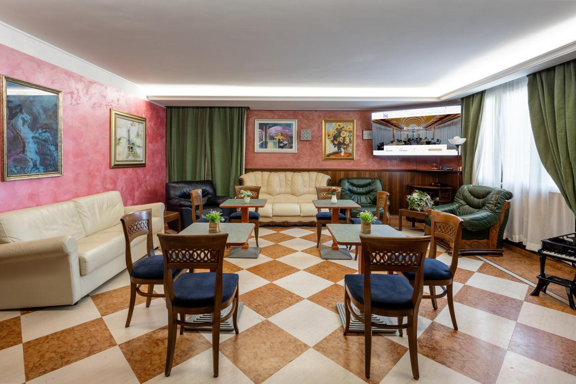 Hotel Lucrezia Borgia Ferrara Exterior photo
