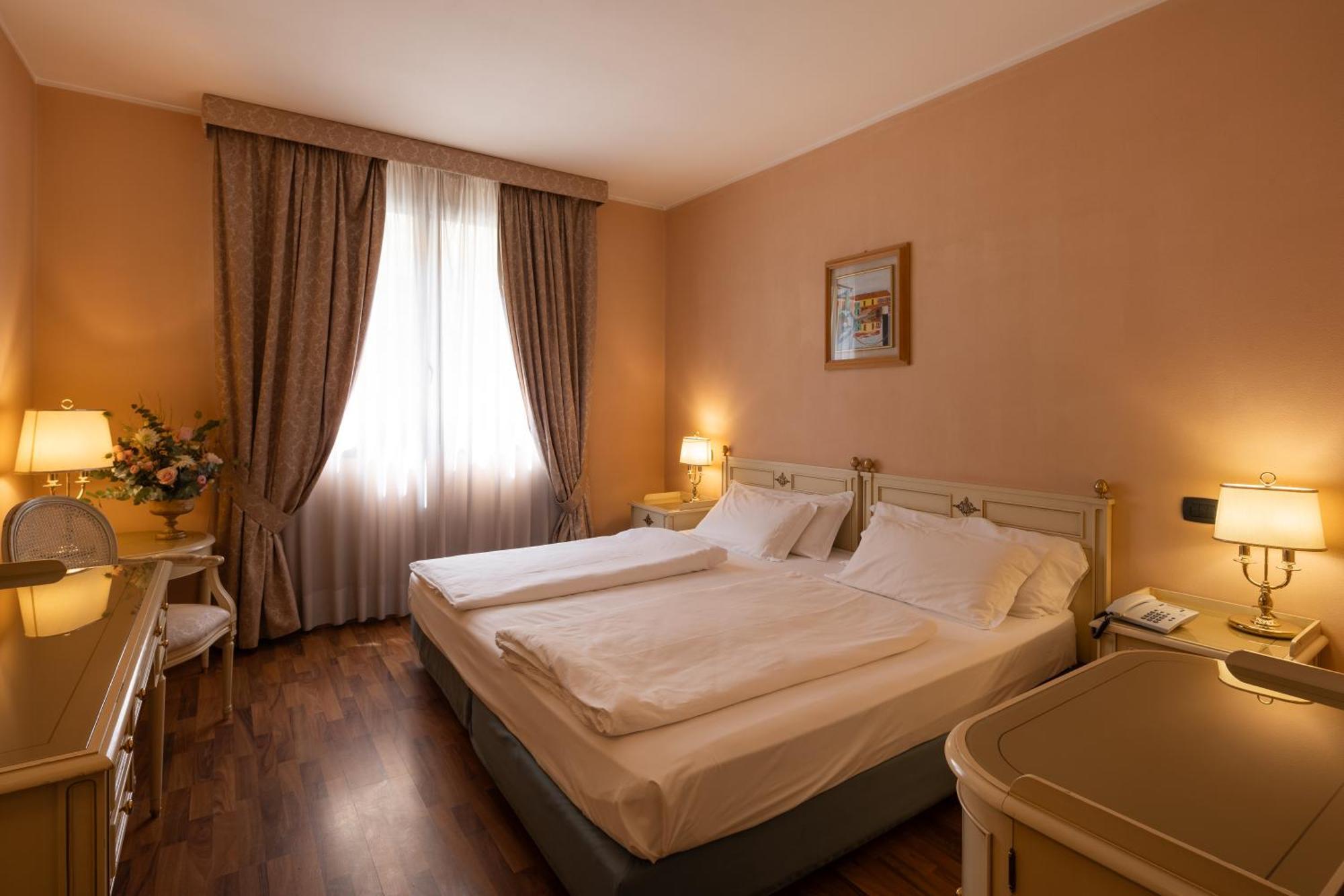 Hotel Lucrezia Borgia Ferrara Exterior photo